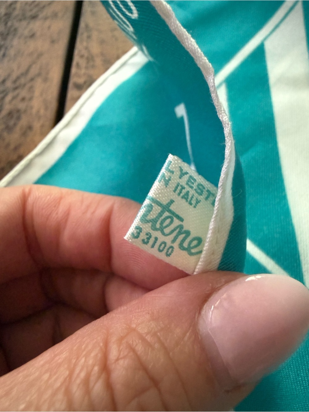 Vintage Pantene Polyester Ladies Scarf Made in Italy White and Teal Geometric - Picture 4 of 5
